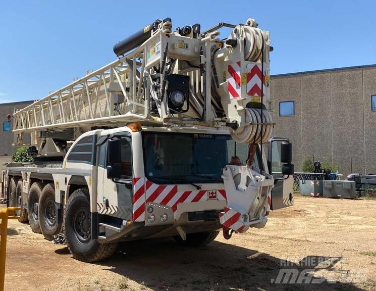 Demag AC 250-5 Univerzální terénní jeřáby