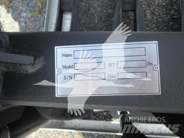  CE SKID STEER Klešťové drapáky