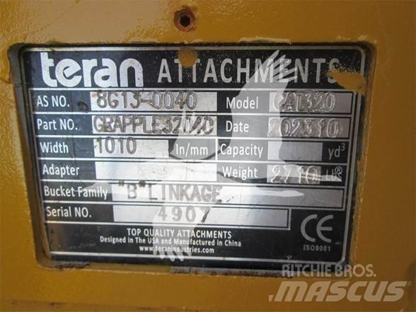 Teran CAT 320 Klešťové drapáky