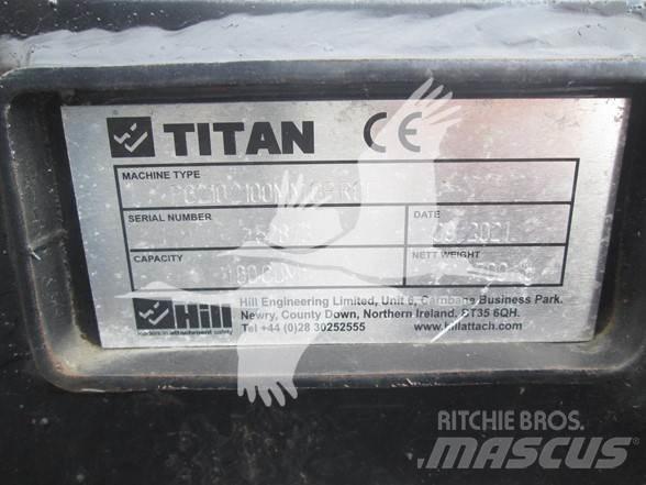 Titan CAT 320 Lopaty