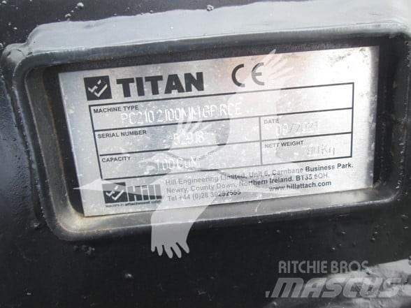 Titan CAT 320 Lopaty