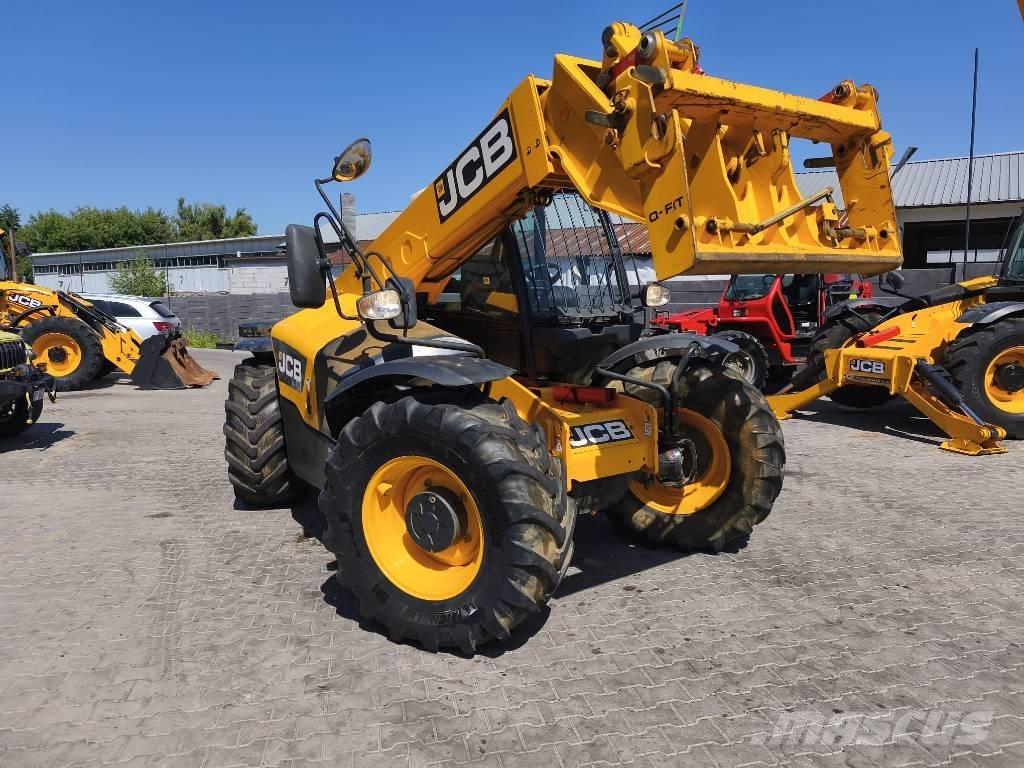 JCB 541-70 Teleskopické manipulátory