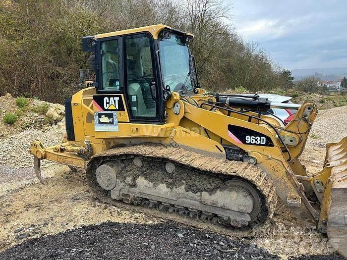 CAT 963D Kolové nakladače