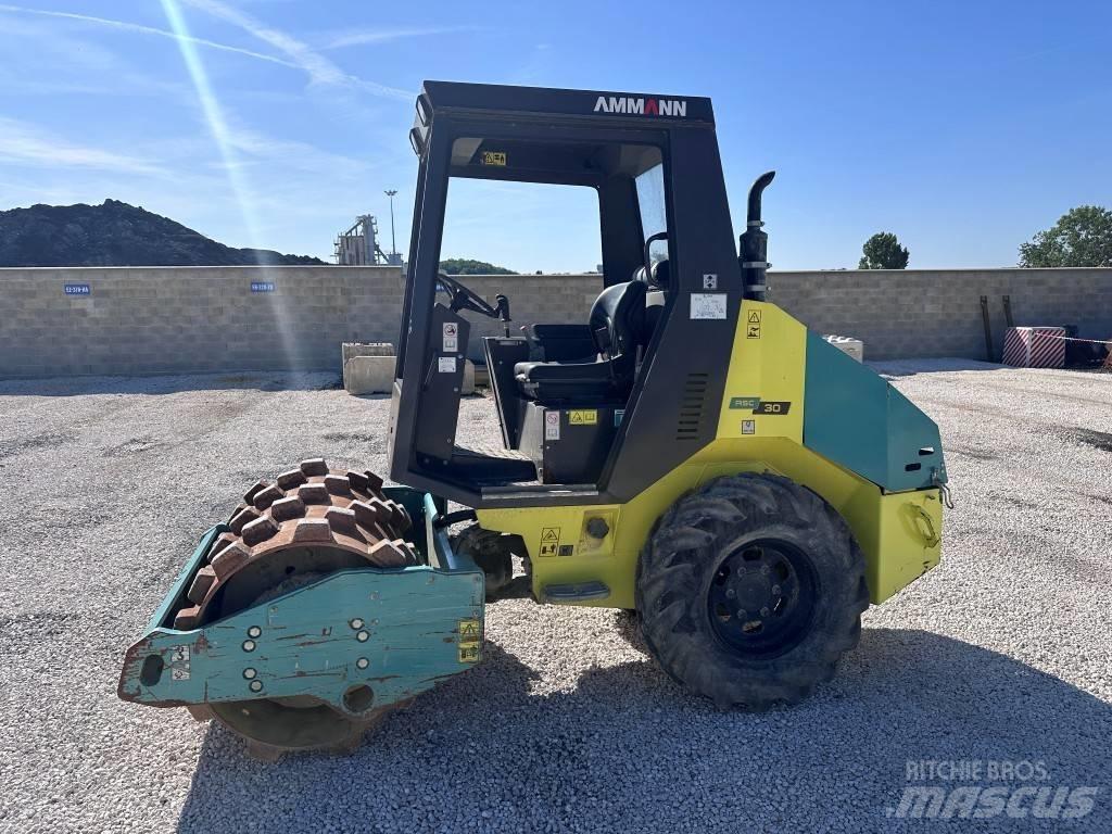 Ammann ASC 30 HD PD Půdní kompaktory