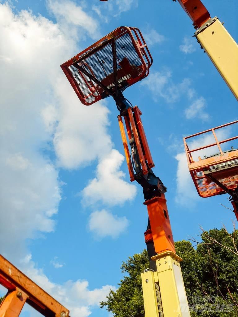 JLG E 300 AJP Kloubové plošiny
