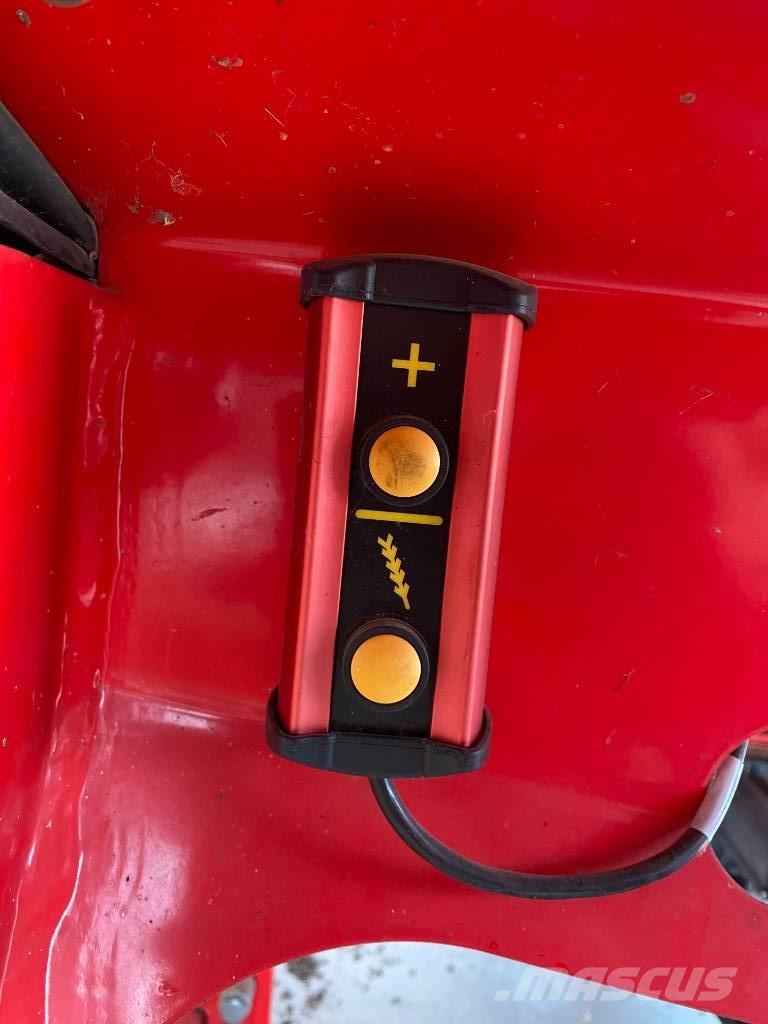 Väderstad FH 2200 Rozmetadlo minerálních hnojiv