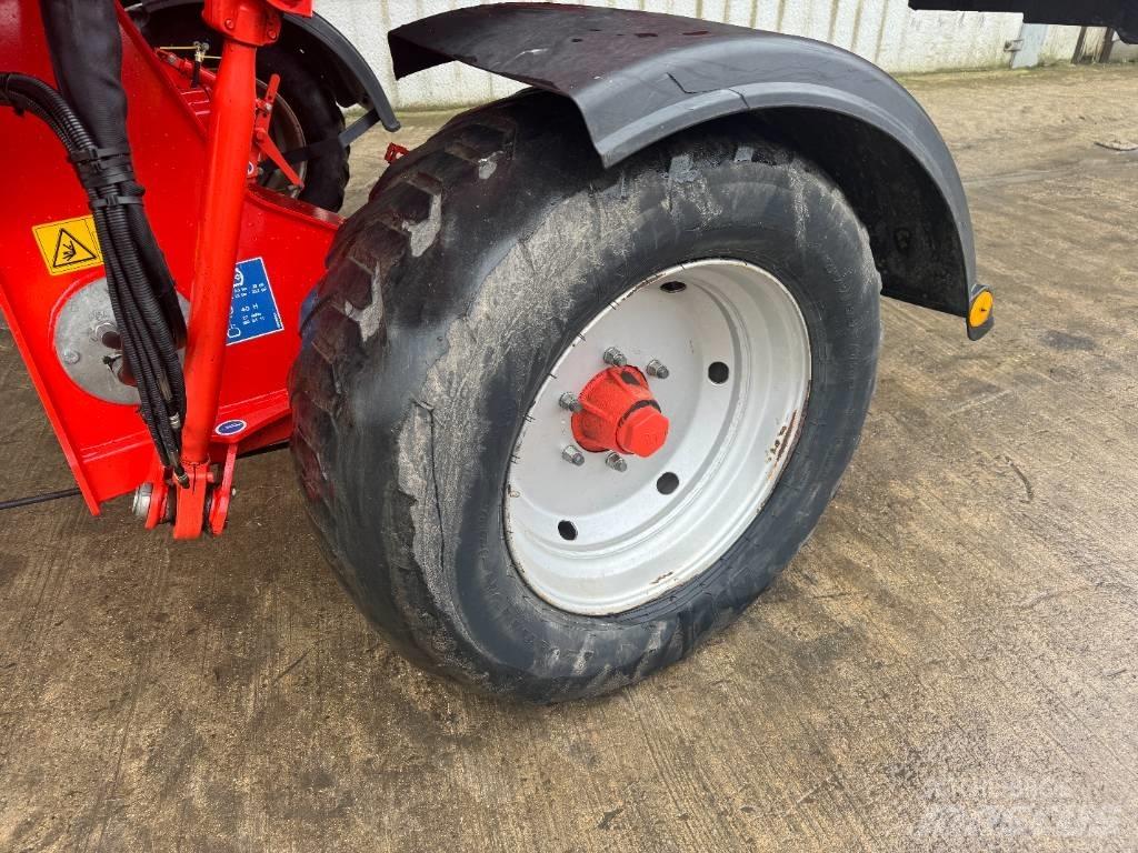 Kuhn Merge Maxx 950 Řádkovače