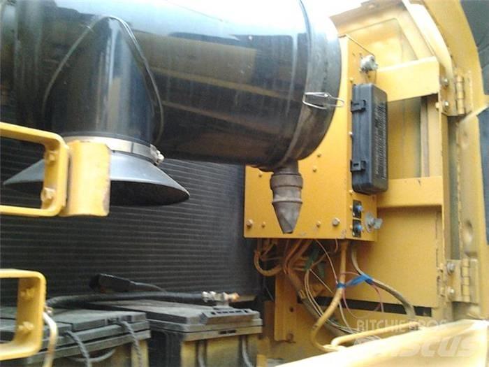 CAT 330 C Pásová rýpadla