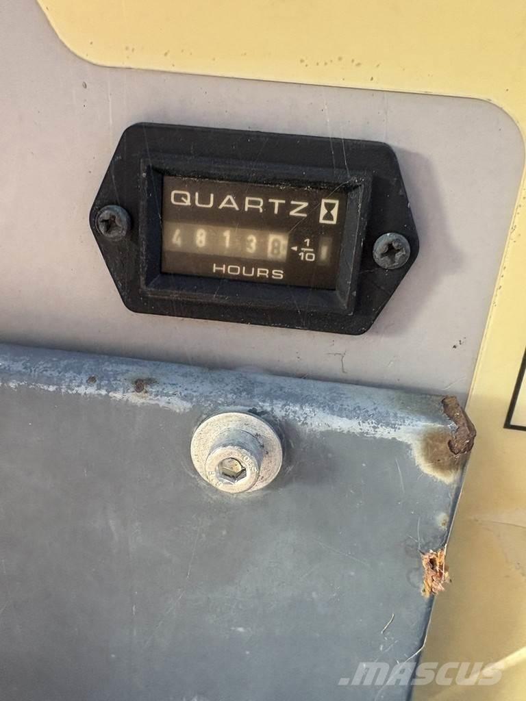 Aichi Sp12c Teleskopické plošiny