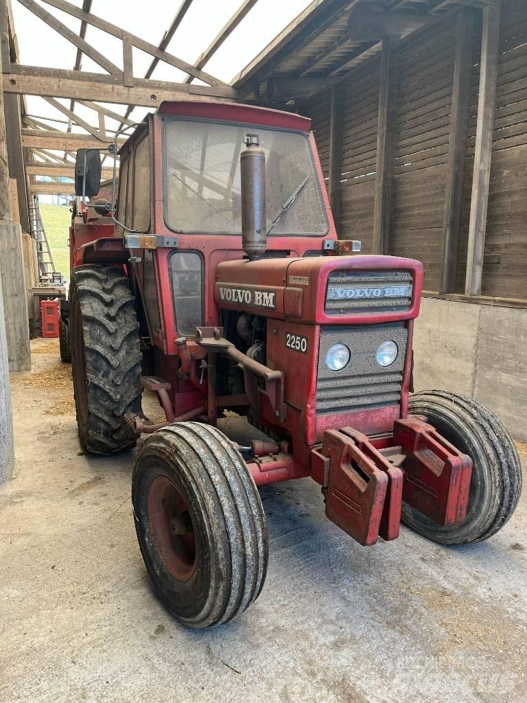 Volvo BM 2250 Traktory