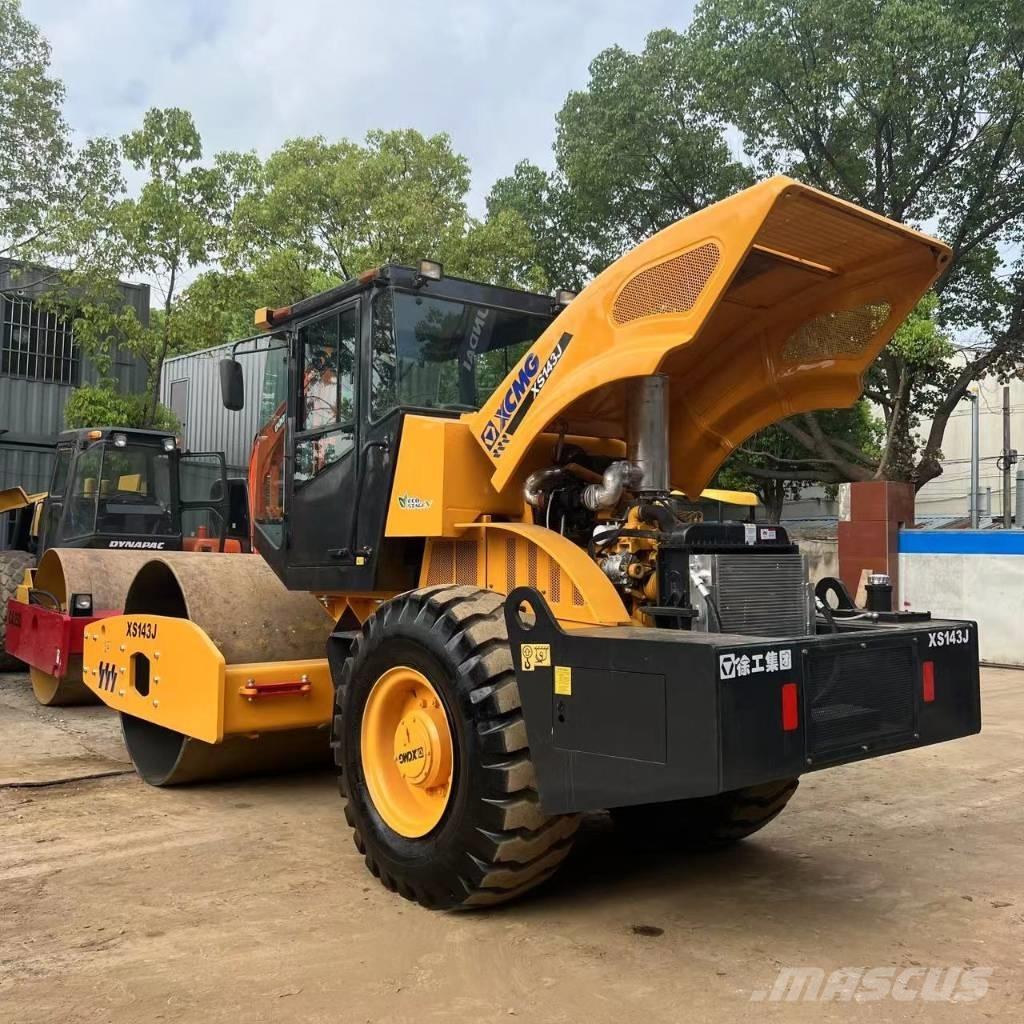 XCMG XS143J Tahačové válce