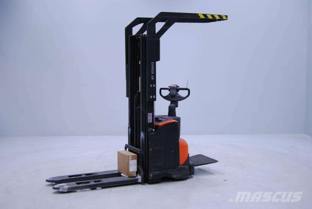 Toyota SWE120 Ručně vedené vysokozdvižné vozíky