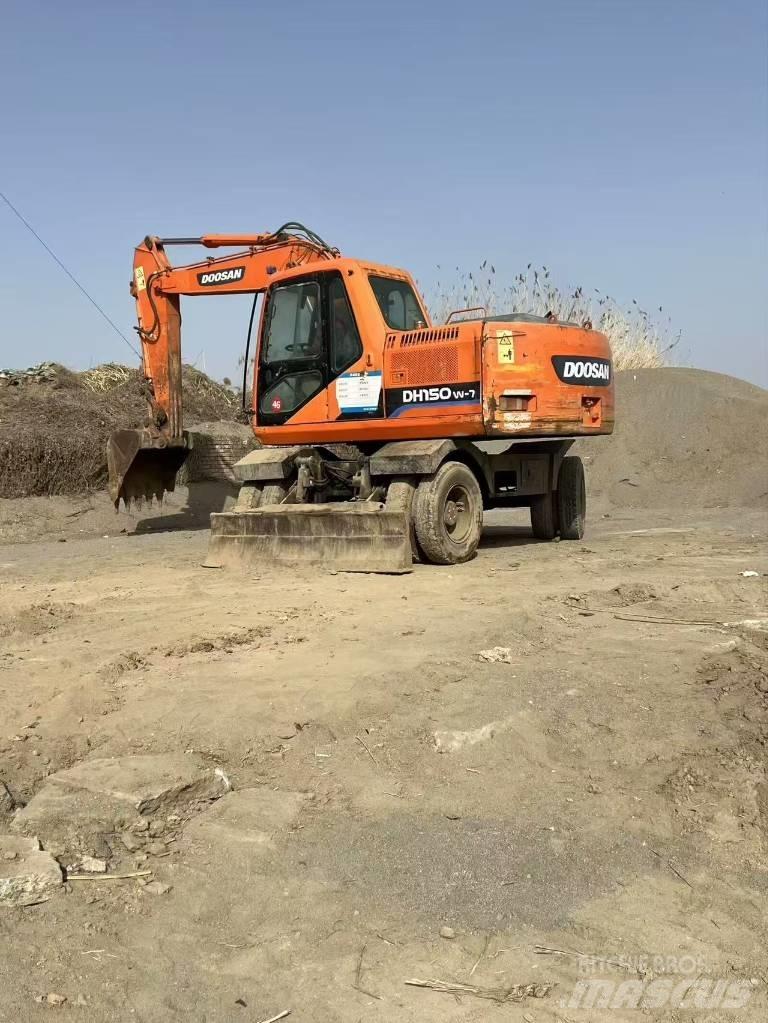 Doosan DH150 W-7 Kolová rýpadla