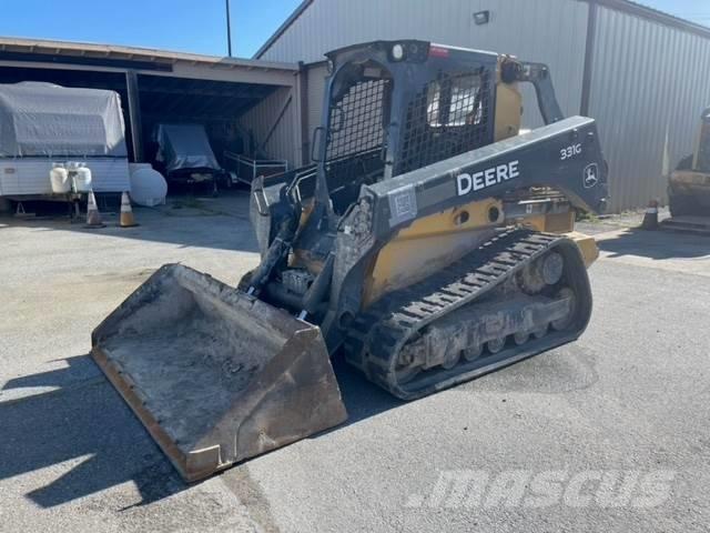 John Deere 331G Smykem řízené nakladače