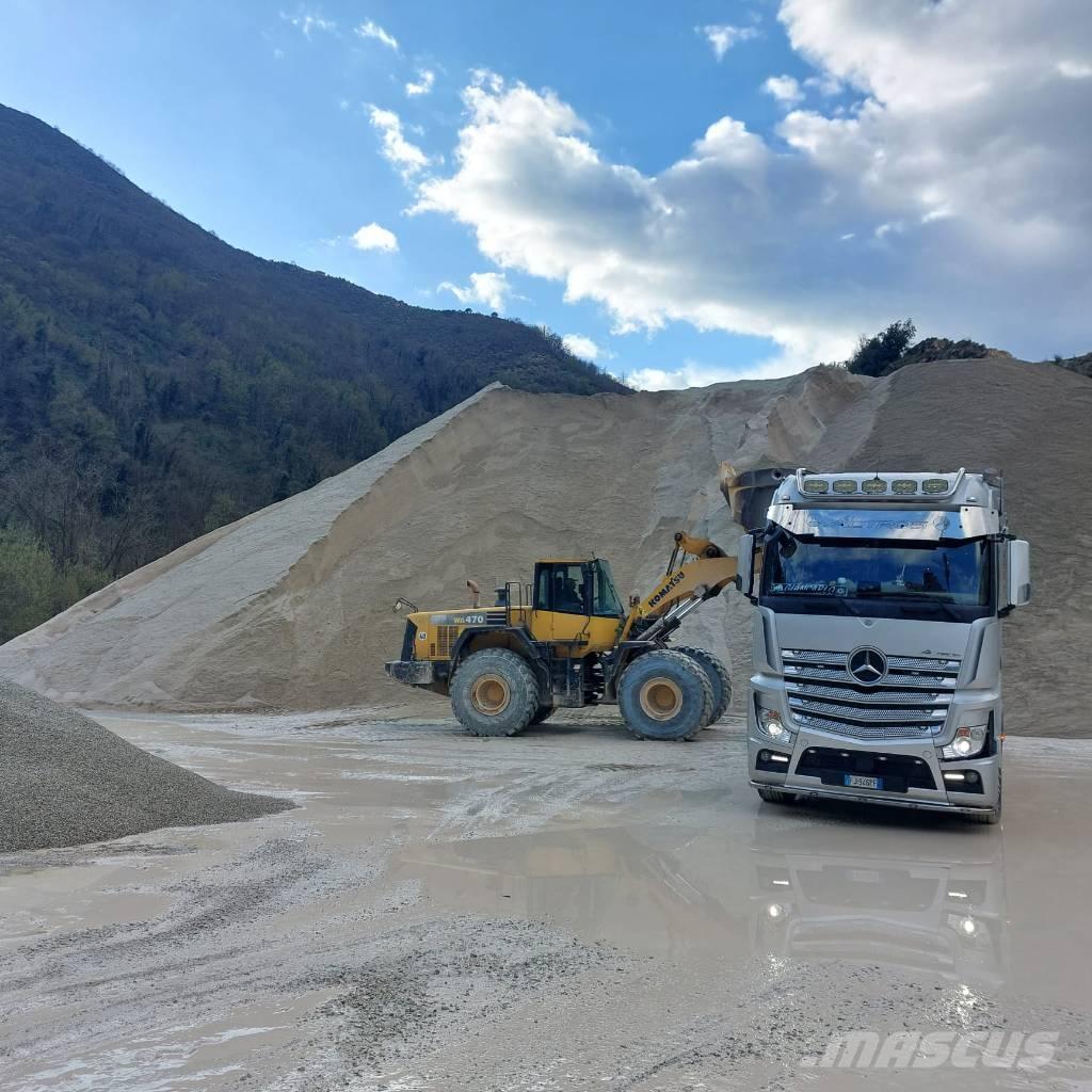 Komatsu WA470LC-6 Kolové nakladače