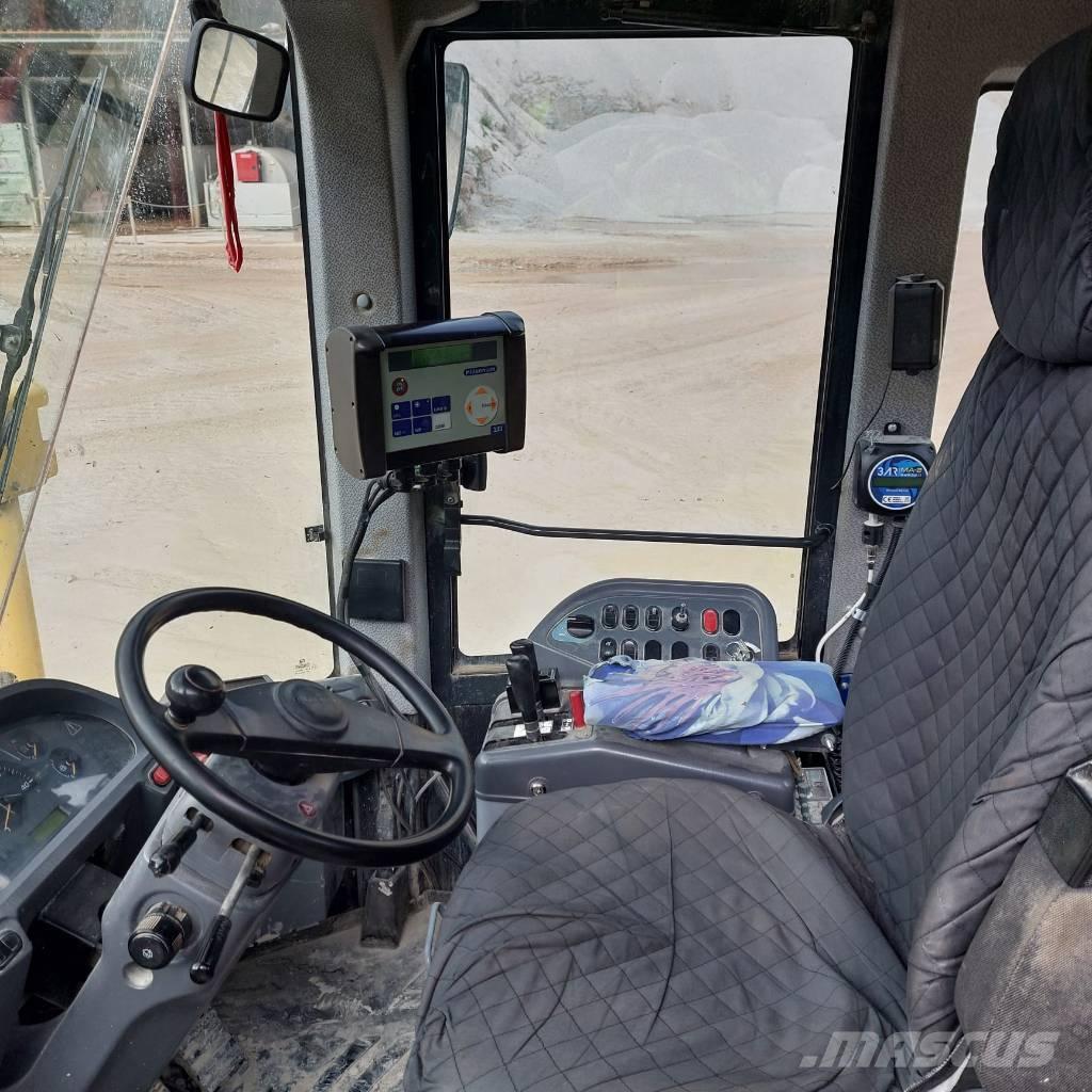 Komatsu WA470LC-6 Kolové nakladače