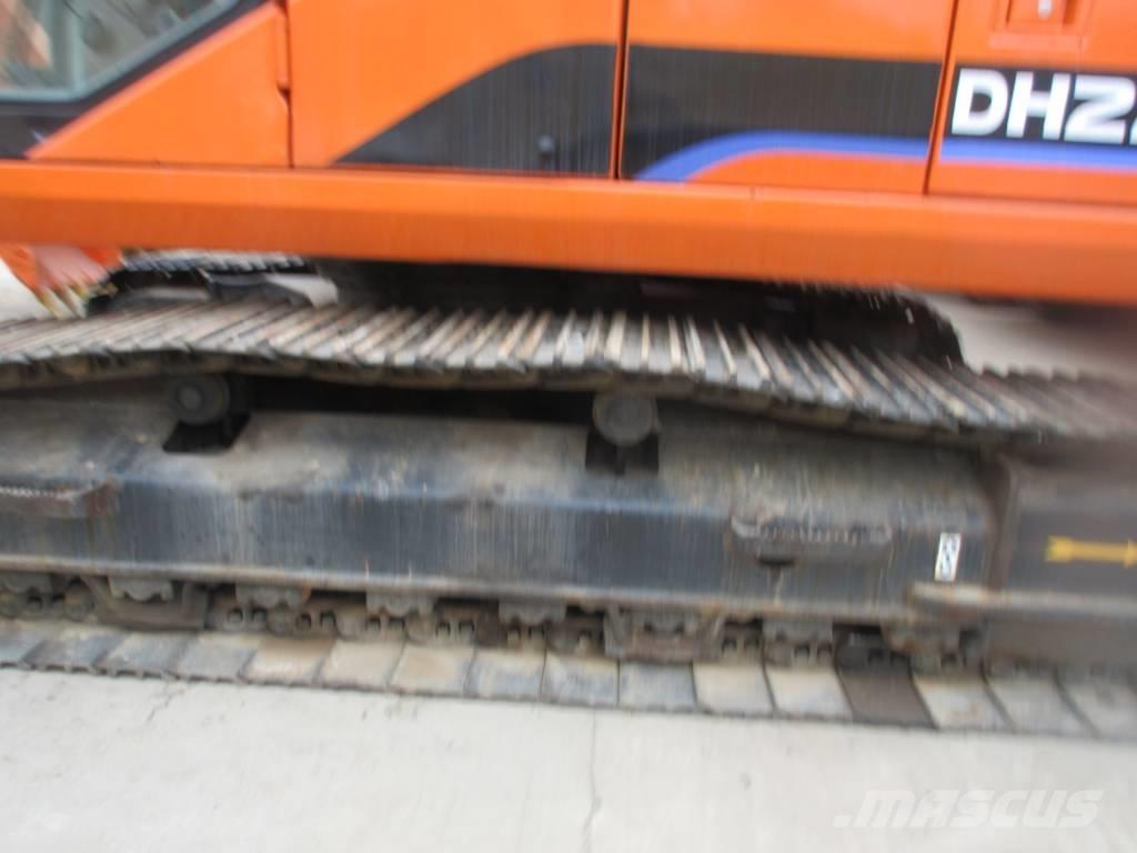 Doosan DH 220 LC-7 Pásová rýpadla