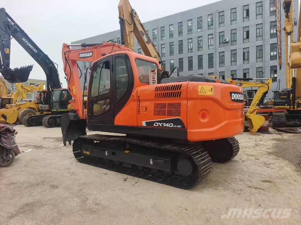 Doosan DX 140 Pásová rýpadla