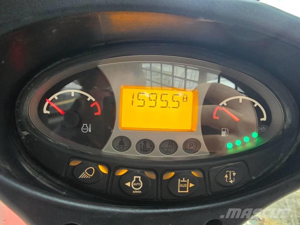 Bobcat T 770 Smykem řízené nakladače