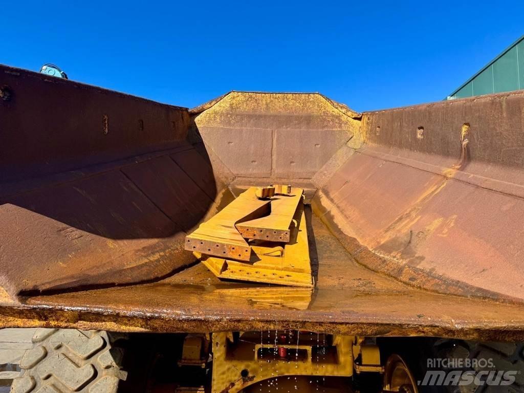 CAT 740 Kloubové dempry