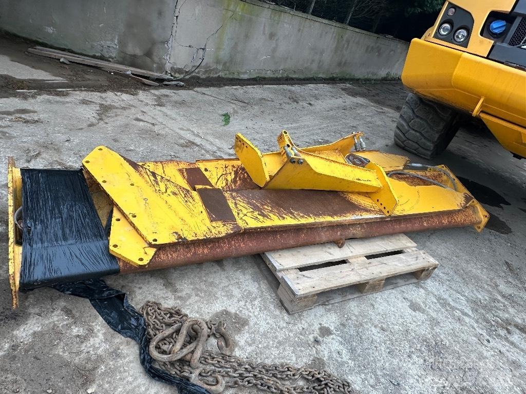 Volvo A40G Kloubové dempry