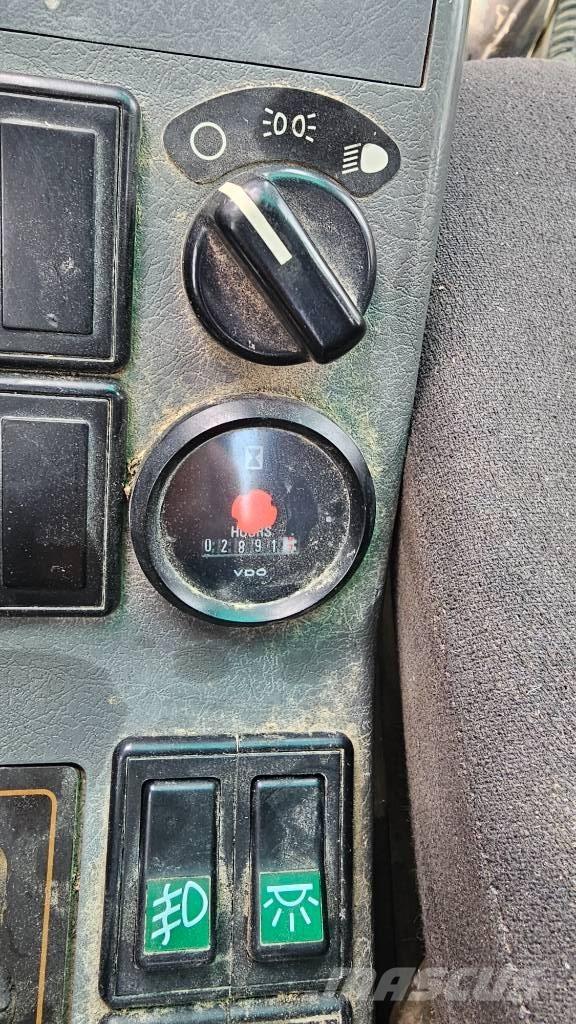 Volvo EW 140 B Kolová rýpadla