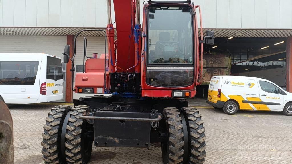 Fiat-Hitachi EX135W Kolová rýpadla