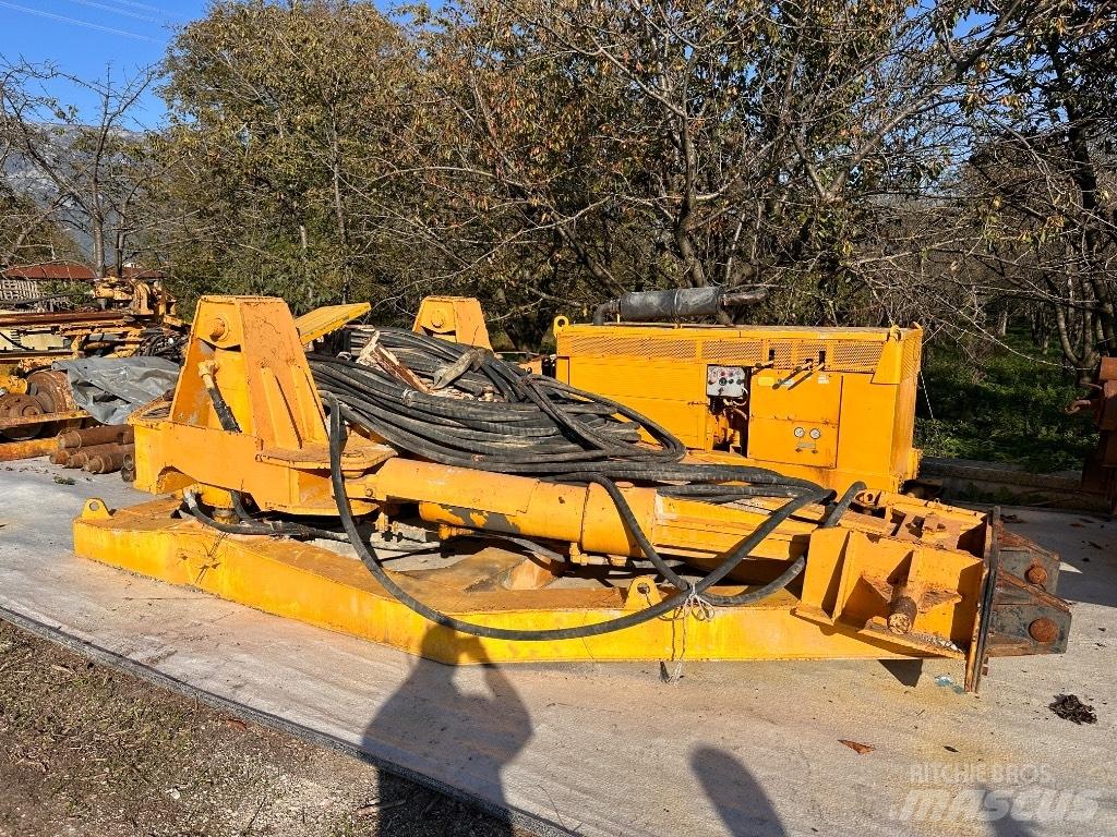 Bauer BV 1300 Pažicí zařízení