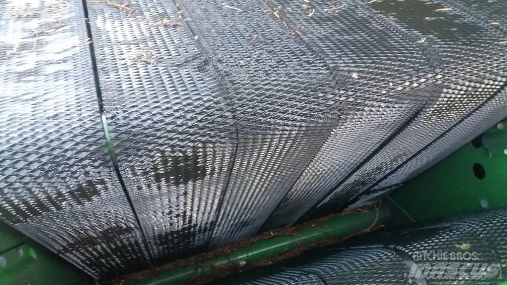 John Deere 854 Lis na válcové balíky