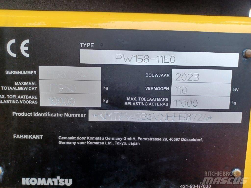 Komatsu PW158-11E0 Kolová rýpadla