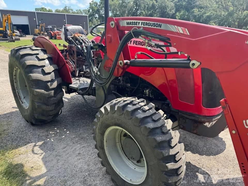 Massey Ferguson 2635 Traktory