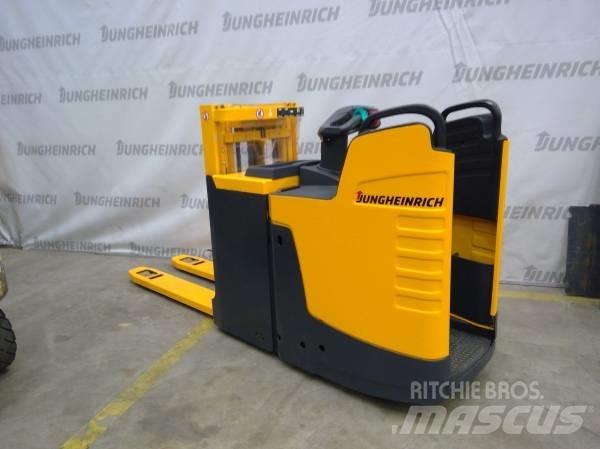 Jungheinrich ERD 220 Samohybné vozíky