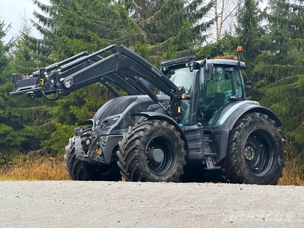 Valtra T 234 V Traktory