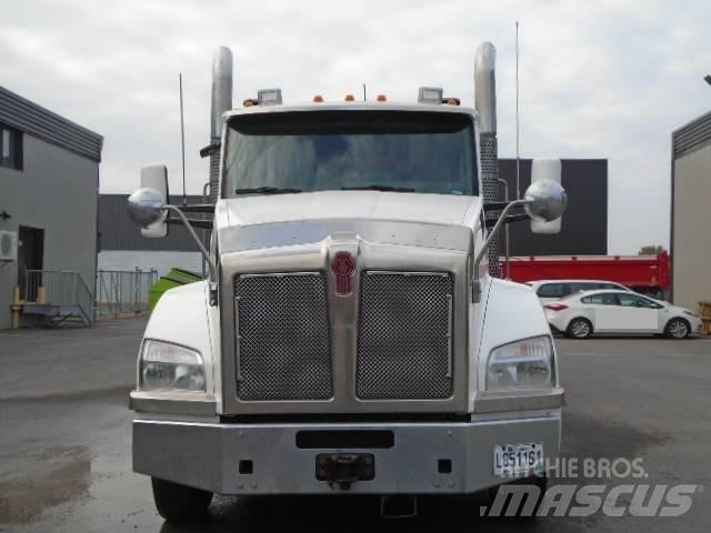 Kenworth T 880 Tahače
