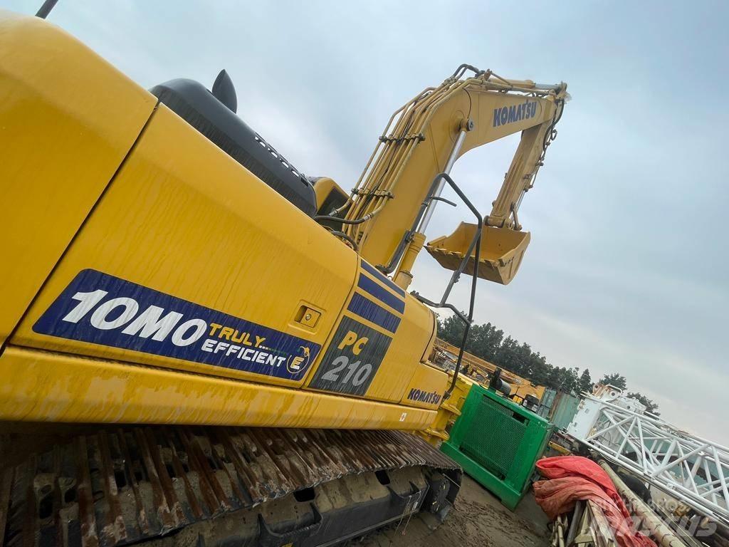 Komatsu PC210-10MO Pásová rýpadla