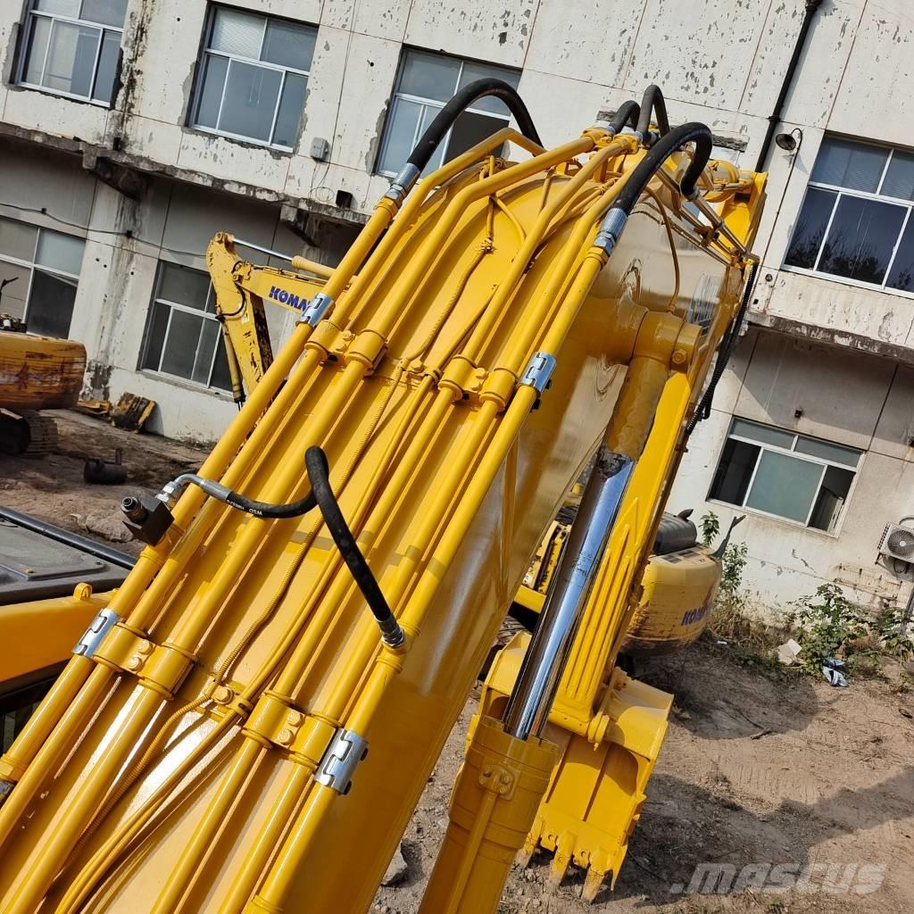 Komatsu PC 300 Pásová rýpadla