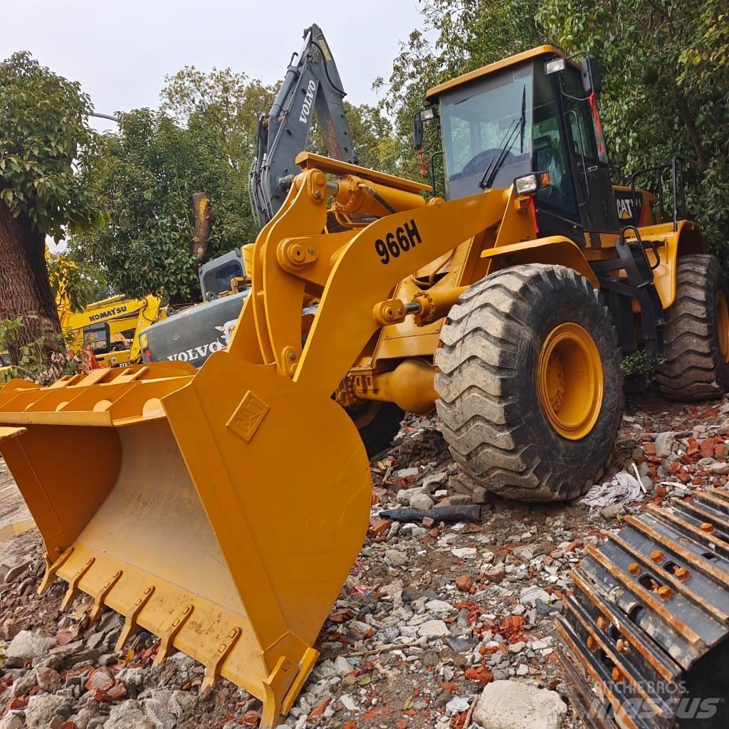 CAT 966G Kolové nakladače