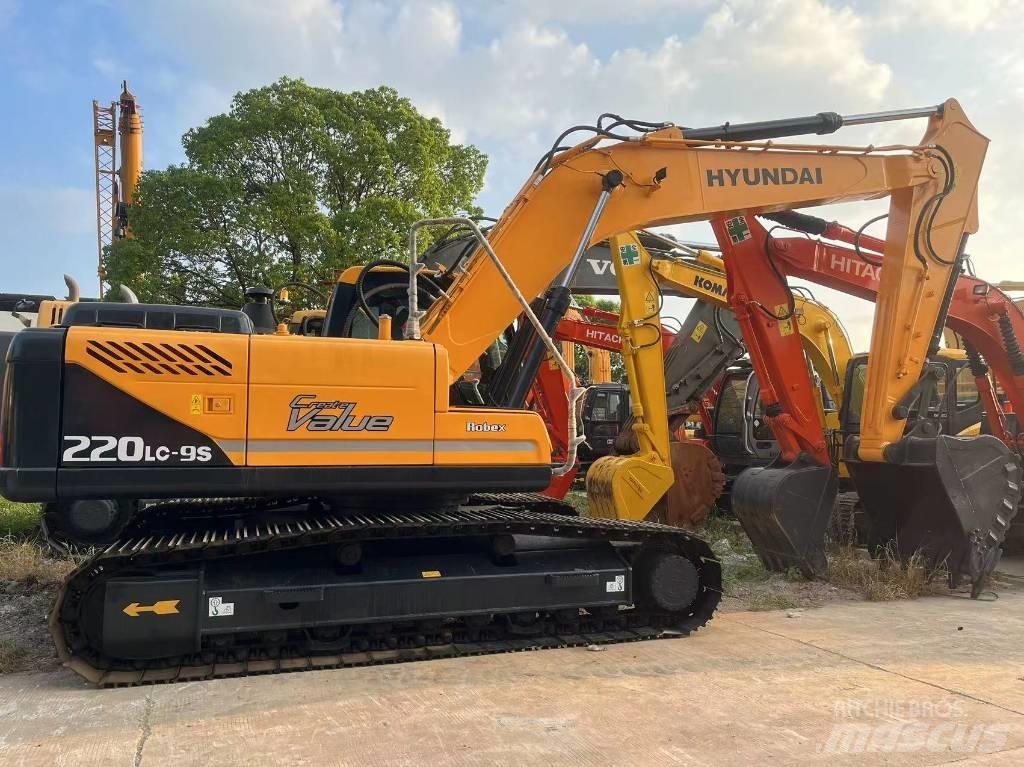 Hyundai R220LC-9S Kolová rýpadla