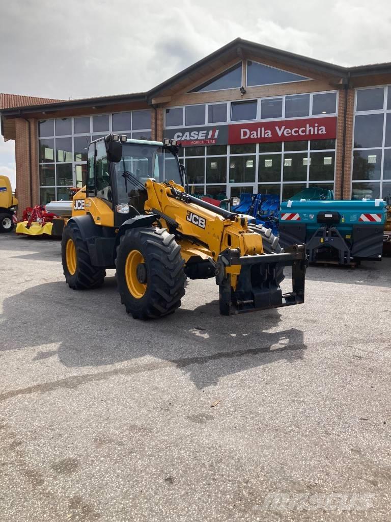 JCB TM 320 Teleskopické nakladače pro zemědělství
