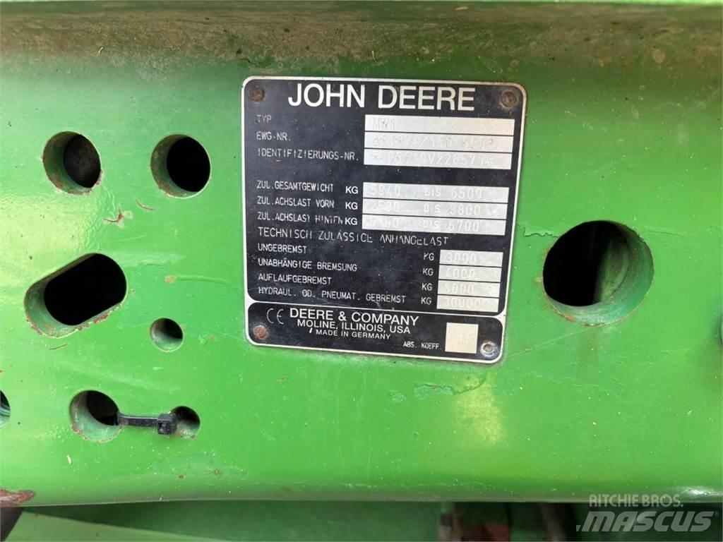 John Deere 6610 Traktory