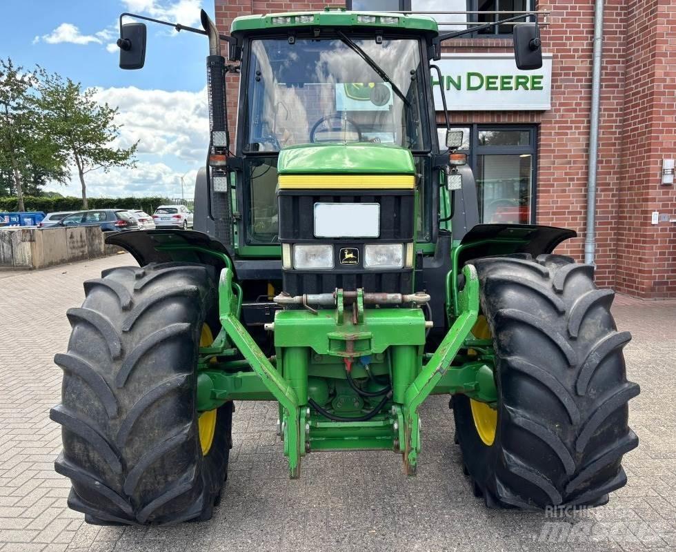 John Deere 6610 Traktory