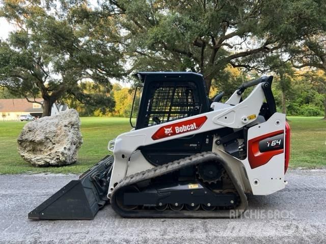 Bobcat T64 Smykem řízené nakladače