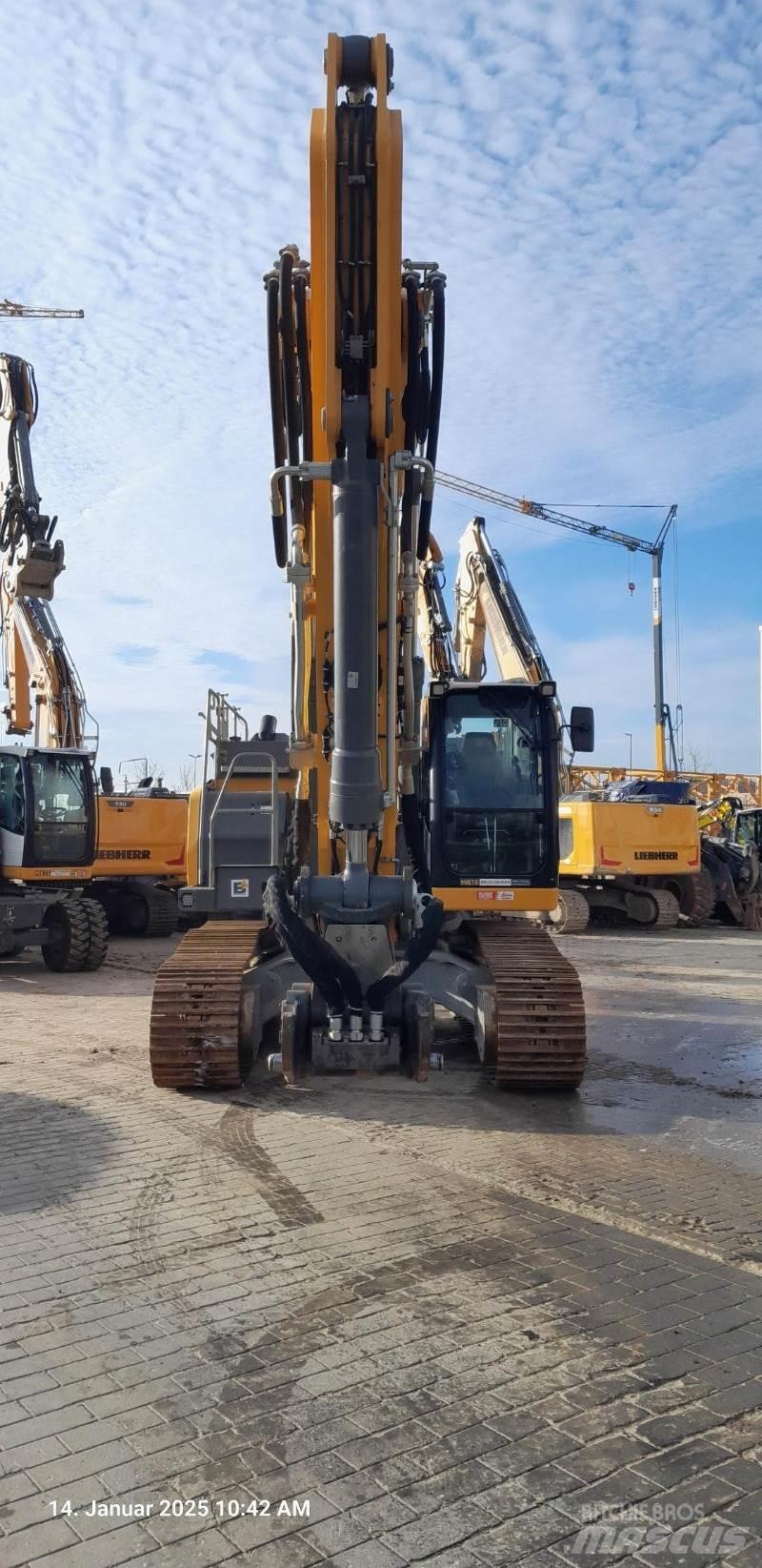 Liebherr R934 Pásová rýpadla