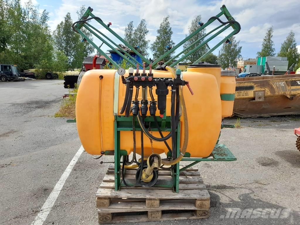 Junkkari 3/700/12 Nesené postřikovače