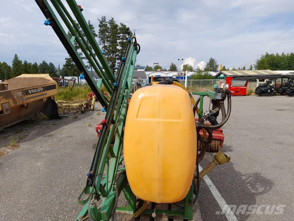 Junkkari 3/700/12 Nesené postřikovače