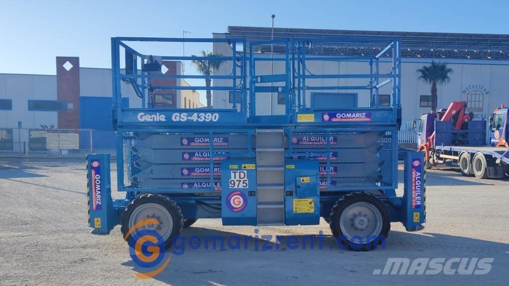 Genie GS 4390 Nůžková zvedací plošina
