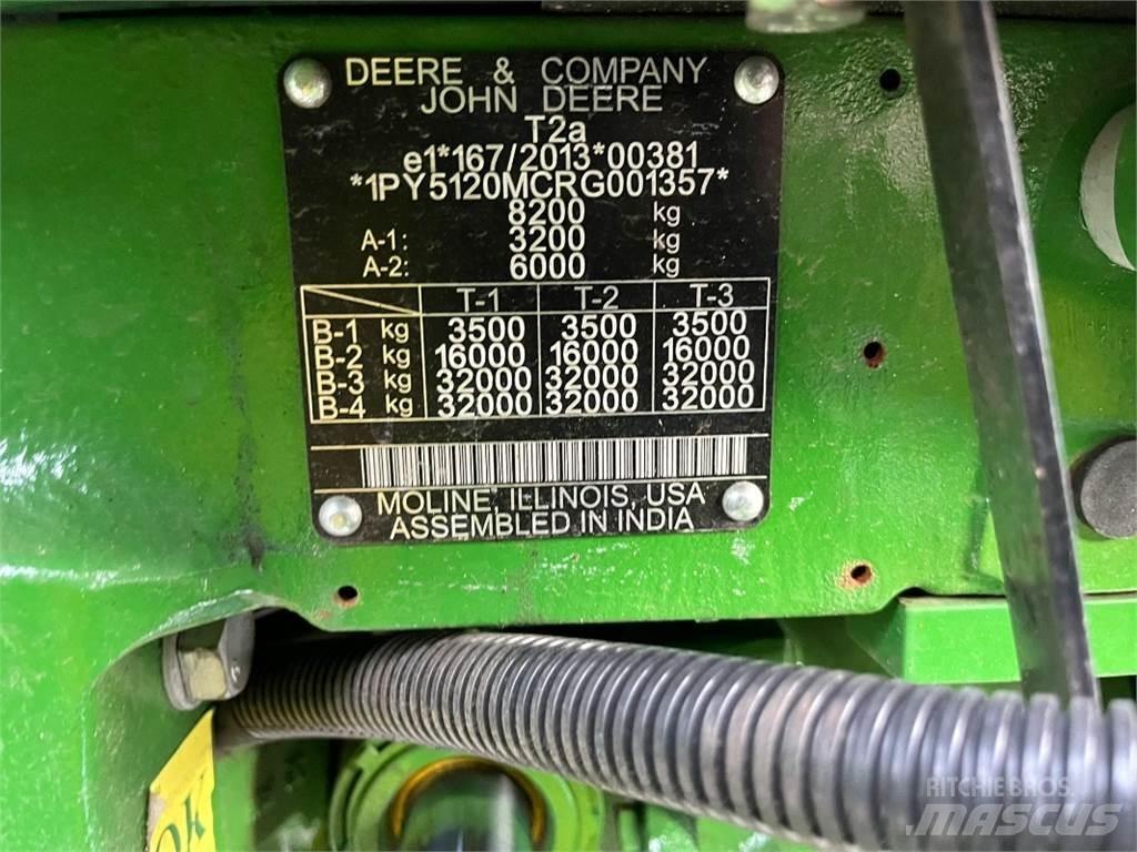 John Deere 5120M Traktory