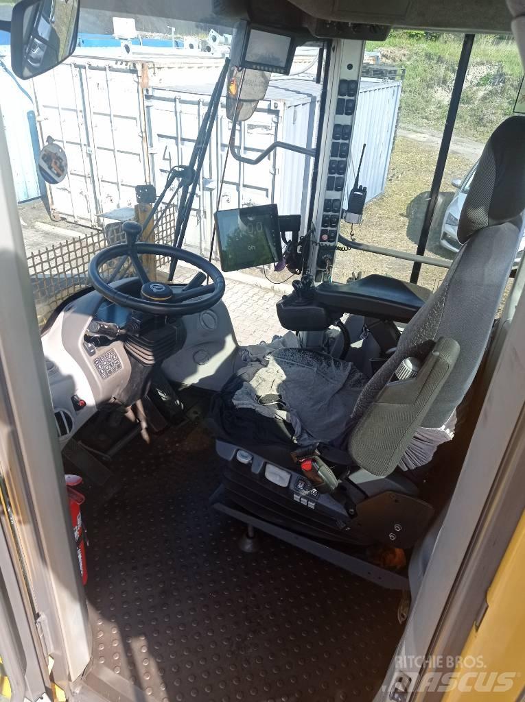 Volvo L 220 H Kolové nakladače