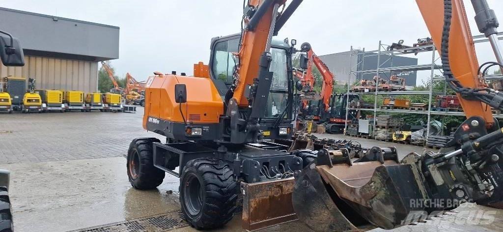 Doosan DX 100 W-7 Kolová rýpadla
