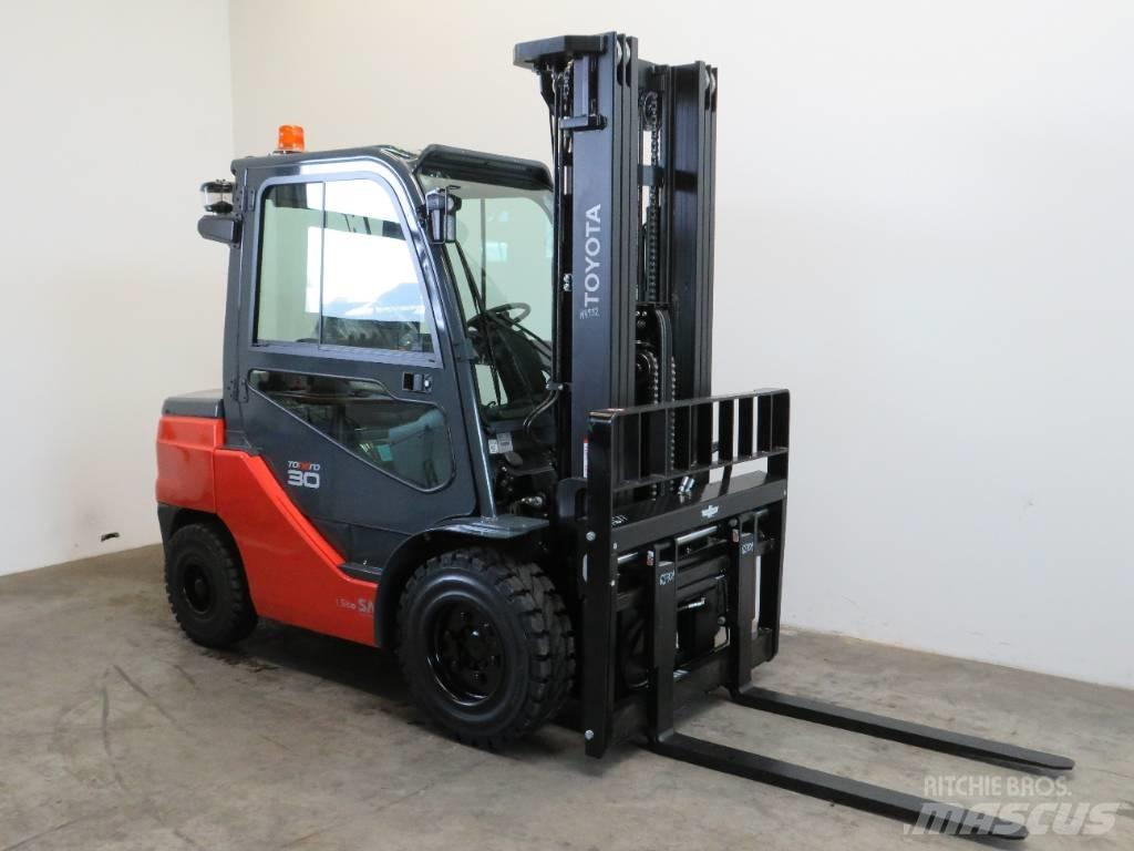 Toyota 52-8 FDF 30 Dieselové vozíky